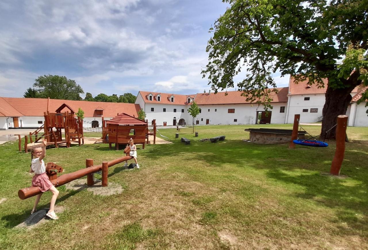 Residence Tvrz Skocice Εξωτερικό φωτογραφία